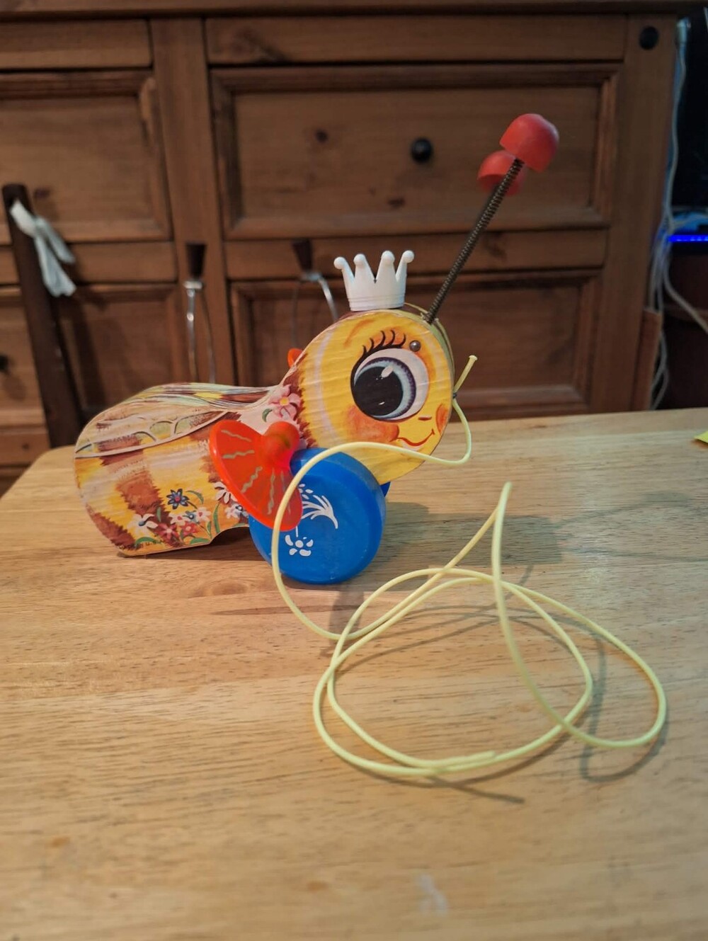 Vintage Rare Fisher-Price Queen Buzzy Bee Pull Toy